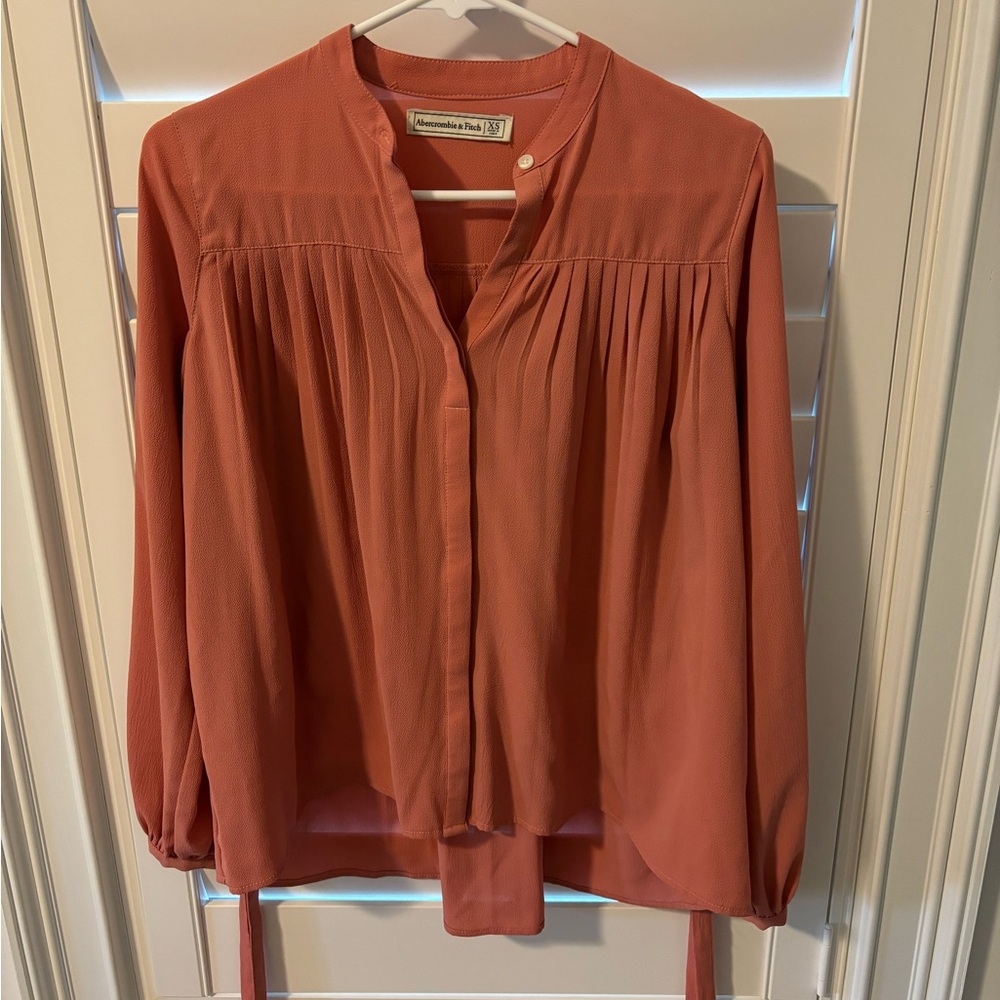 Abercrombie & Fitch Accordion Blouse